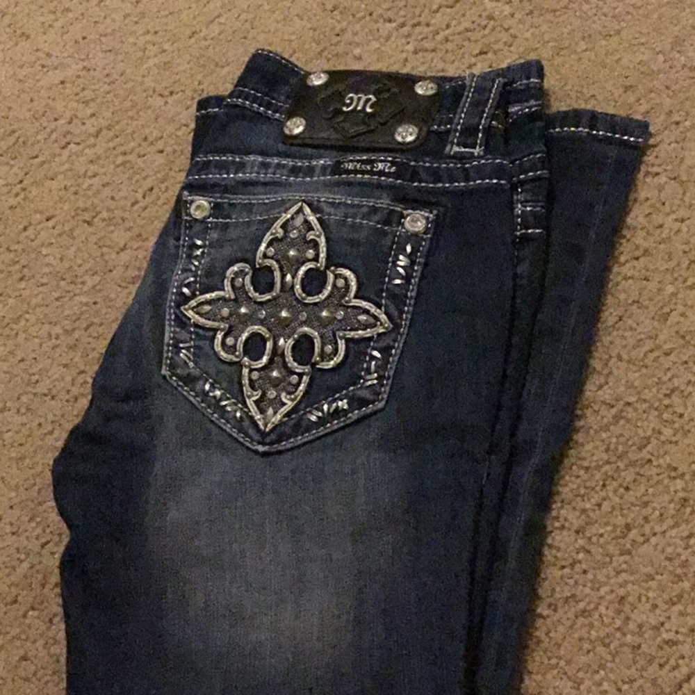 Miss me jeans. Just like new. Outgrew them.